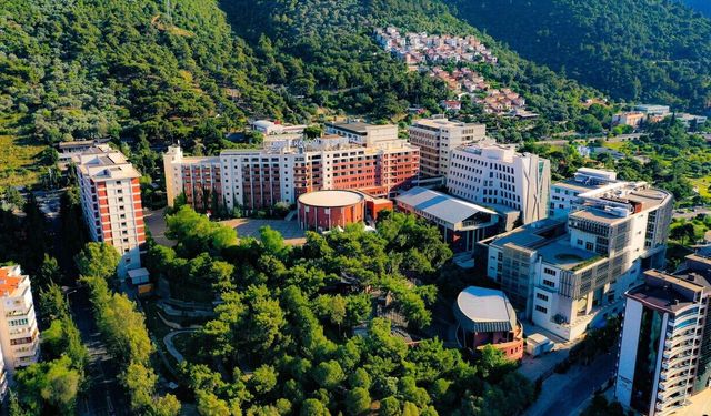 Ege’nin zirvesine ‘İEÜ’ imzası