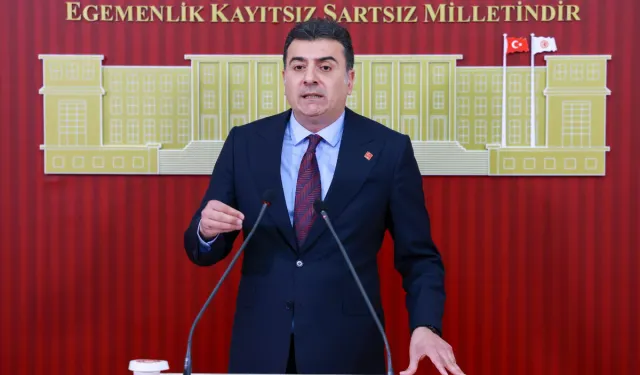 CHP sözcüsü Zeynel Emre: İzmir'de il örgütünün iradesine darbe vuruldu