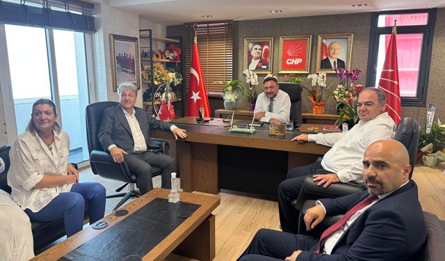 İduğ'dan Gümrükçü'ye ziyaret: Arkadaşlarımızla birlikte emrinizdeyiz!