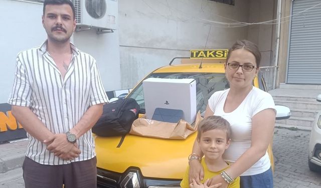 İzmir taksi esnafı güven vermeye devam ediyor