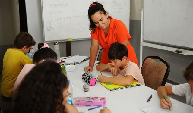Karşıyaka Belediyesi'nden çocuklara dolu dolu yaz programı