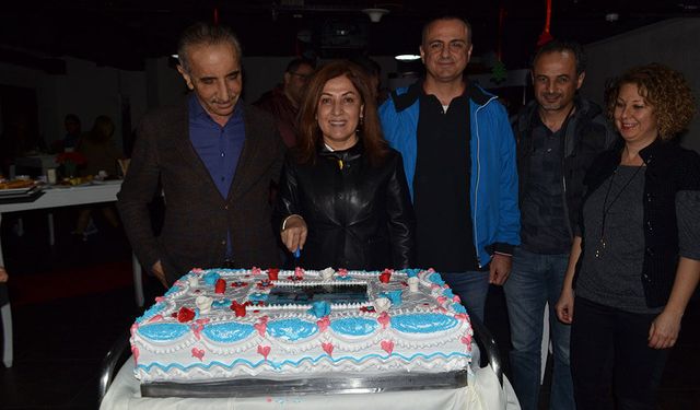 Balçova Belediye Başkanı Onur Yiğit'in annesi serbest bırakıldı