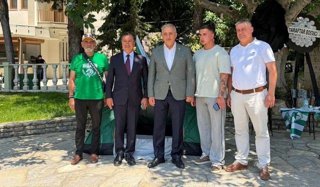 Muğlaspor taraftarı açlık grevi başlattı, Başkan Aras devreye girdi