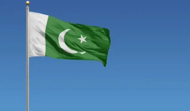 Pakistan'da el yapımı patlayıcı infilak etti: 3 ölü