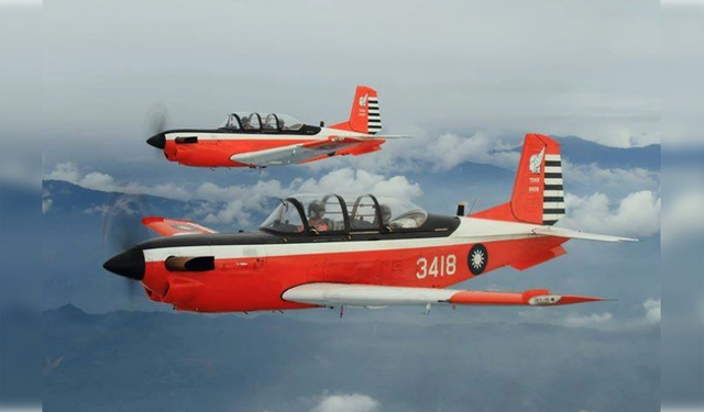 Tayvan ordusuna ait eğitim uçağı düştü: 2 pilot öldü