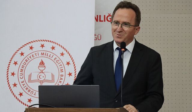 Prof. Dr. Aydın: Akıllı süpürge hacklenirse banka hesapları boşaltılabilir