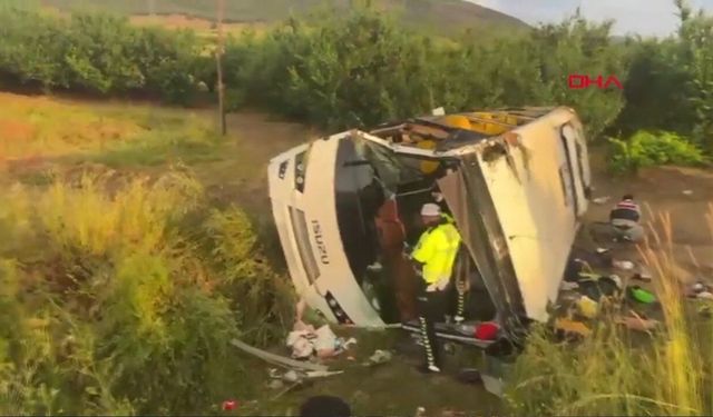 Yağış felakete yol açtı, midibüs şarampole devrildi: 5 ölü, 25 yaralı