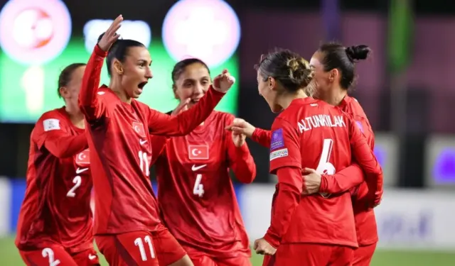 Türkiye - Kuzey İrlanda maçı hangi kanalda, saat kaçta?
