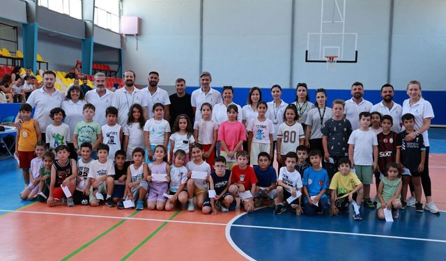 Foça'da 76 çocuğa ücretsiz sportif yetenek taraması