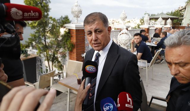 Tugay ilçe belediye başkanları ile istifasını masaya yatırdı
