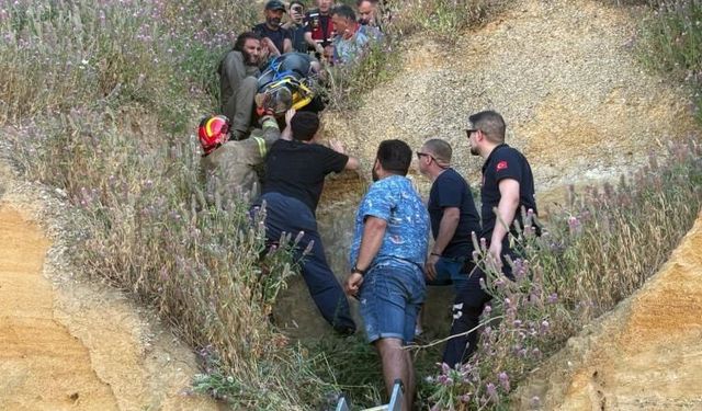 Yamaç paraşütü kayalıklara çarptı: Biri çocuk 2 kişi yaralandı