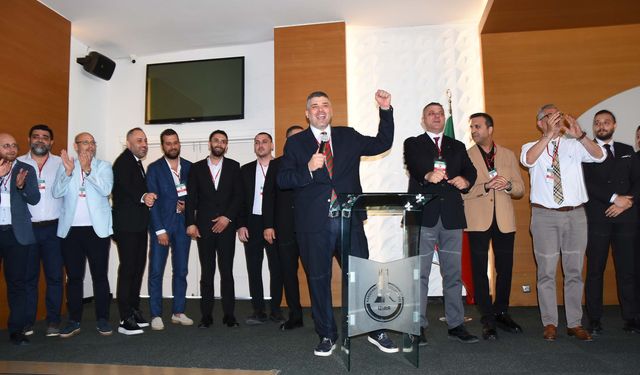 Karşıyaka’da yeni dönem: Yiğit Tusder başkan seçildi!