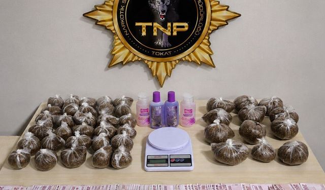 Zehir tacirlerine darbe: 5 gözaltı, kilolarca madde ele geçirildi!