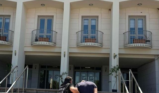 Zehir tacirlerine operasyon: Yüklü miktarda madde ve altın ele geçirildi, 1 kişi tutuklandı