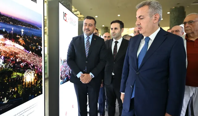 Hafıza ve Hatıra: 15 Temmuz Fotoğraf Sergisi İzmir Adnan Menderes Havalimanı’nda açıldı