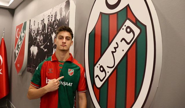 Arda Baran Eren, Karşıyaka ile profesyonel sözleşme imzaladı