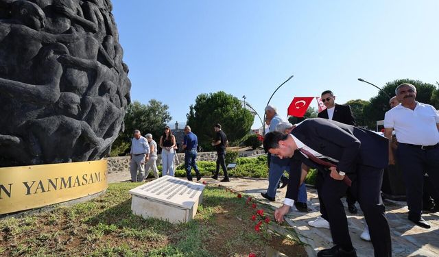 Madımak'ta yaşamını yitirenler Bayraklı'da anıldı