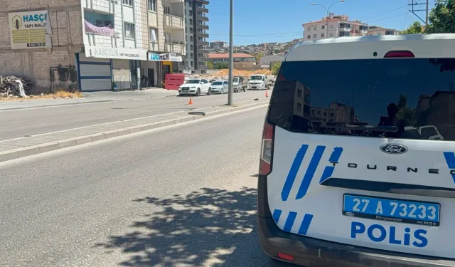 Boşanma aşamasındaki eşini tabancayla vurdu