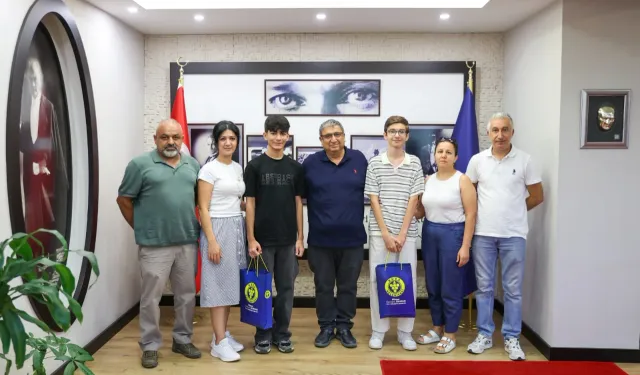 Buca'nın Dijital Dershanesi LGS'de iki Türkiye birincisi çıkardı