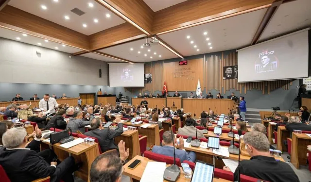 Büyükşehir meclisinde ‘şempanze’ tartışması
