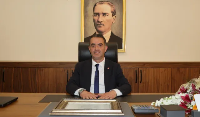 CHP'den istifa eden belediye başkanı Yeni Parti'ye katıldı