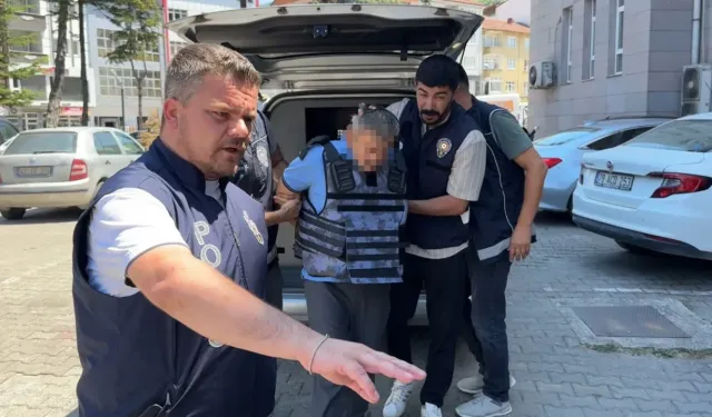 Dini nikahlı eşi tarafından boğazından bıçaklanan kadın hayatını kaybetti