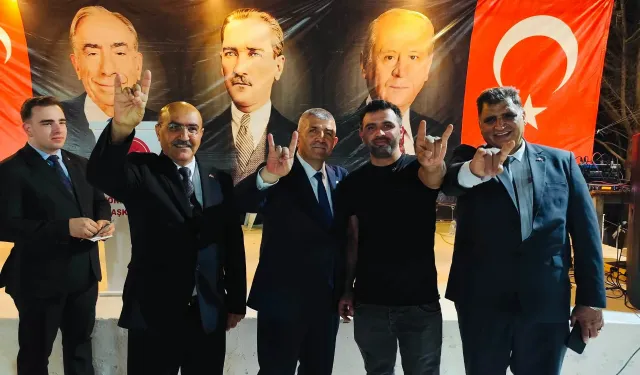 Diyarbakırlılar MHP’de buluştu: 350 kişiye rozet takıldı