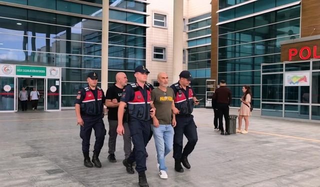Ezel Akay sessizliğini bozdu! "Her şeyi mahkeme sonunda öğreneceksiniz"