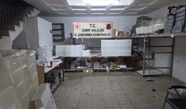 İzmir’de kaçak içki ve tütün operasyonu: 14 şüpheliye işlem uygulandı