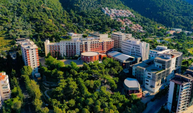 İzmir Ekonomi, öğrencilerini 'dijital rozet'le tanıştırdı