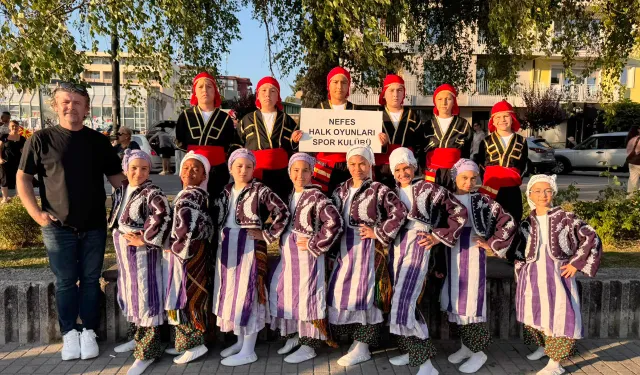 İzmirli minik halk dansçıları Ohrid Fest'te sahne aldı