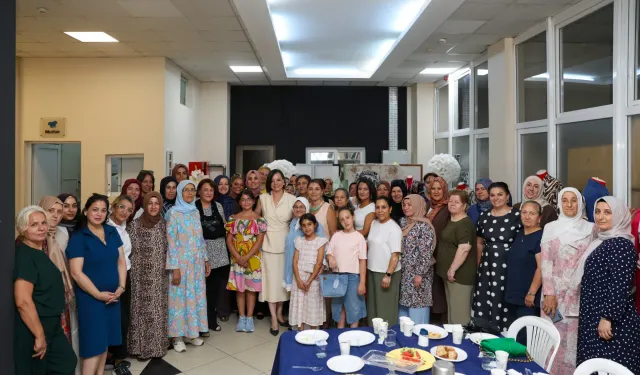 Tekstil Akademi’nin ilk kursiyerleri kendi tasarımlarıyla mezun oldu