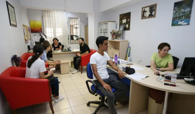Karşıyaka Belediyesi'nden öğrencilere tercih danışmanlığı desteği