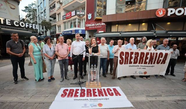 Konak'ta Srebrenitsa Katliamı'nın 31. yılı için anma etkinliği