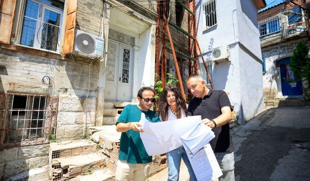 Konak'ta tarihi binalar yeniden kent yaşamına kazandırılıyor
