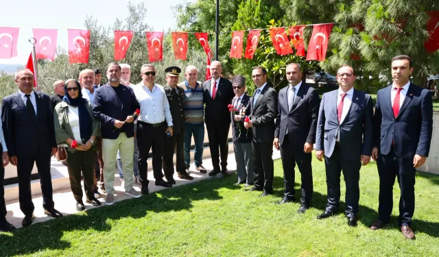Menemen’de 15 Temmuz şehitleri Yıldıztepe Şehitliği’nde anıldı