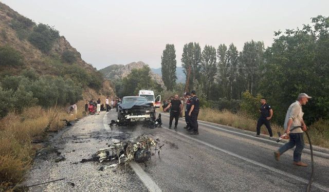 Motosiklet ile otomobil çarpıştı: Ağır yaralı sürücü yaşamını yitirdi