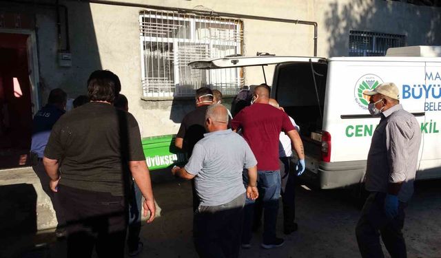 26 yaşındaki genç ailesi ile yaşadığı evin mutfağında asılı halde ölü bulundu