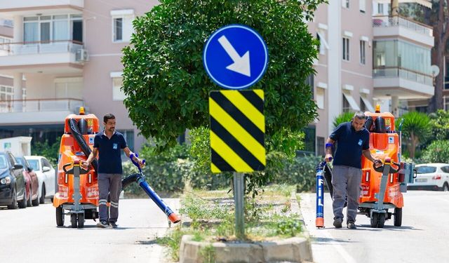 Narlıdere'de temizlik filosuna 'fil' takviyesi