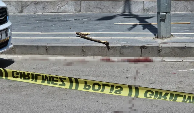 Akrabalar arasında silahlı ve sopalı kavga: 1'i ağır 2 yaralı