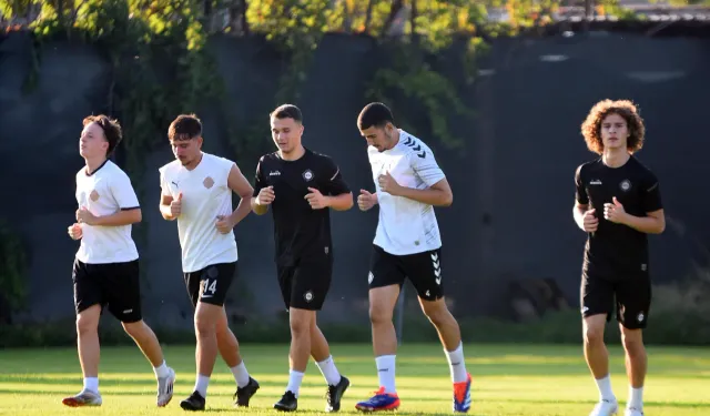 Altay’da kadro sıkıntısı: 17 futbolcu antrenmanlarda yok