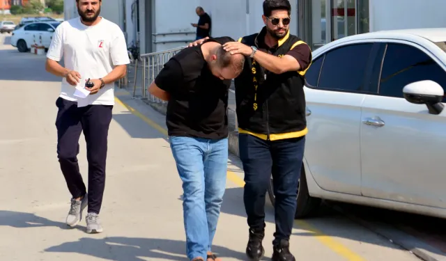 Bakış tartışması cinayetle bitti: Kafeye sığınan genç öldürüldü