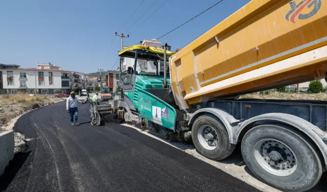 İzmir Büyükşehir Belediyesi’nden Bergama’nın merkez ve kırsal yollarına yatırım