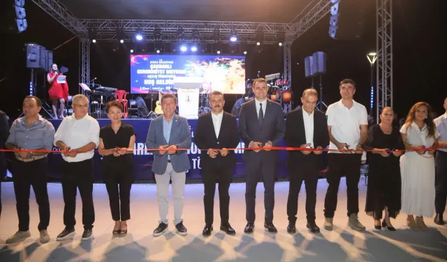 Çandarlı 'Cumhuriyet Meydanı'na kavuştu
