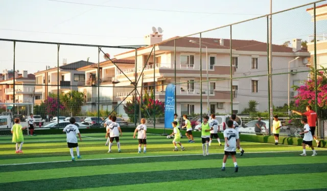 Çeşme’de spor sahaları yenilendi, etkinlikler başladı