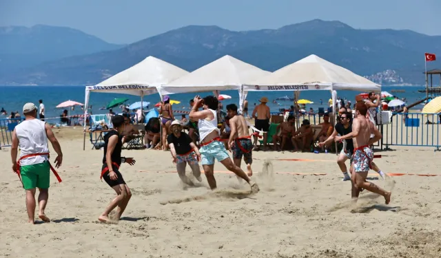 Pamucak Sahili’nde düzenlenen İzmir FF Cup Beach Flag Turnuvası tamamlandı