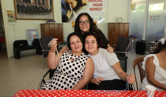 Efes Selçuk'ta engelsiz bireyler üretim ve sanatla buluşuyor