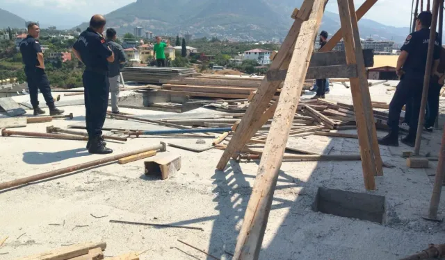 Eşini ve kayınvalidesini bıçakladı, intihar girişimini canlı yayınladı