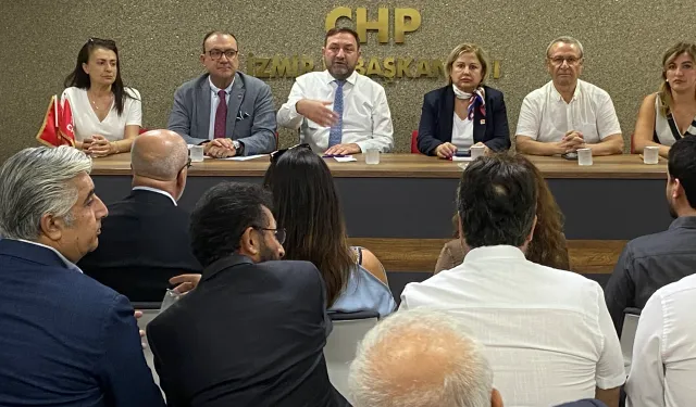Gümrükçü: Algı balonunu İzmirlilerle birlikte patlattık