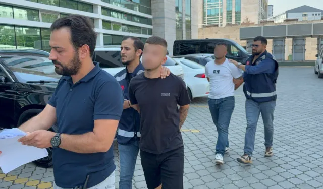 Gürültü tartışması kanlı sona erdi: 3 kişi bıçaklandı